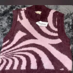La Hearts Pink and Burgundy Swirl Knit Sleeveless Vest